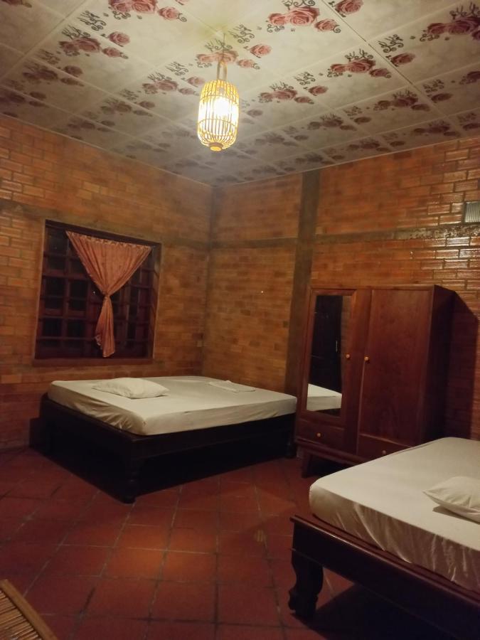 Ngoc Phuong Homestay Виньлонг Экстерьер фото