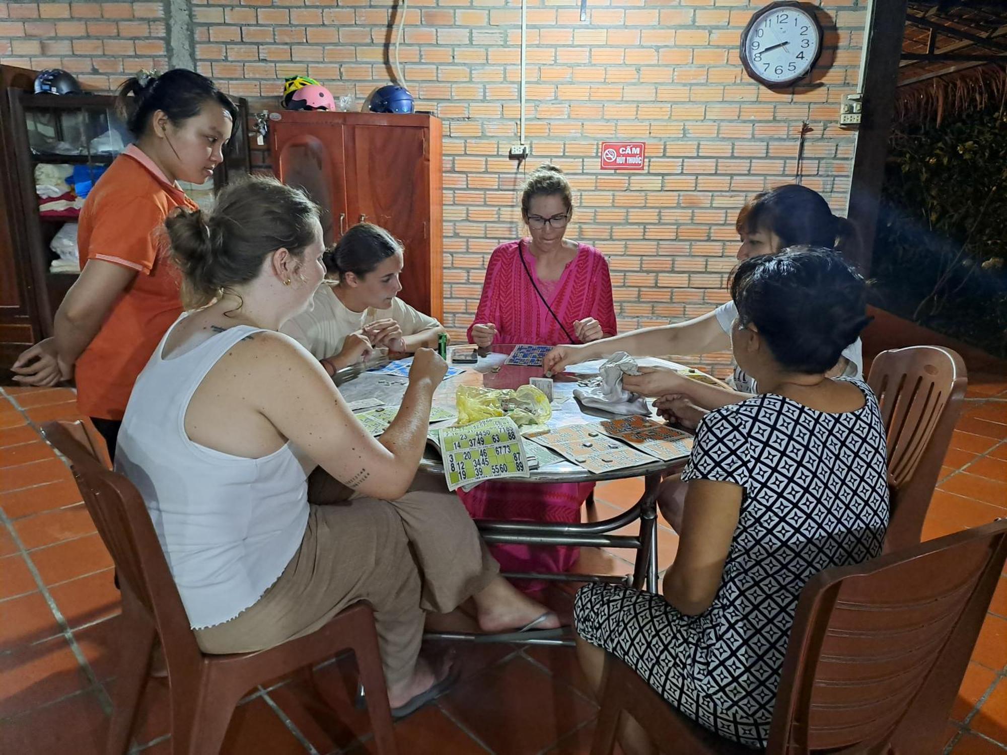 Ngoc Phuong Homestay Виньлонг Экстерьер фото
